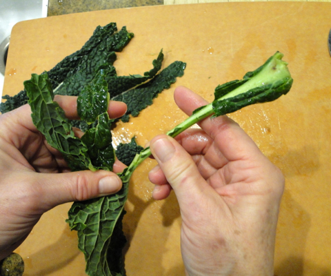 Stemming kale | Something New For Dinner