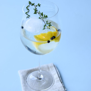 A Spanish-style fusion Gin and Tonic that pairs Scottish Hendrick's gin with French St. Germain Elderflower liqueur, lavender and orange bitters.