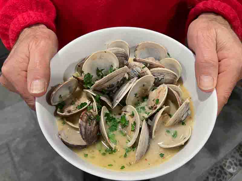 Steamed clams | Something New For Dinner